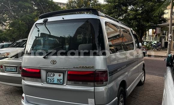 2001 Toyota Regius
