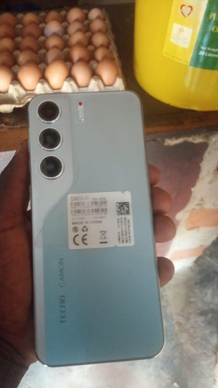 Tecno camon 40