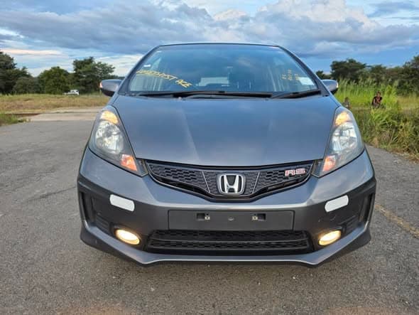 HONDA FIT 10TH ANNIVERSARY LOW MILAGE RS