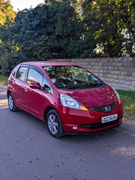 0972003523 owner direct Lady driven Honda fit sport original color