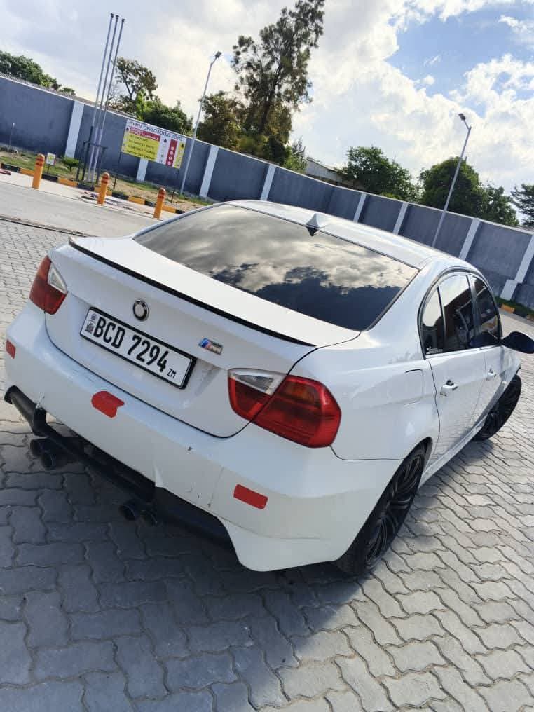 BMW 320i