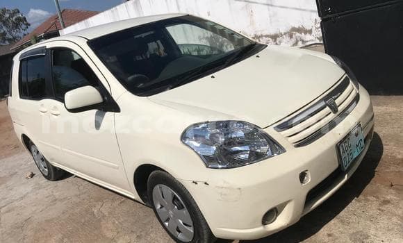 2006 Toyota Raum