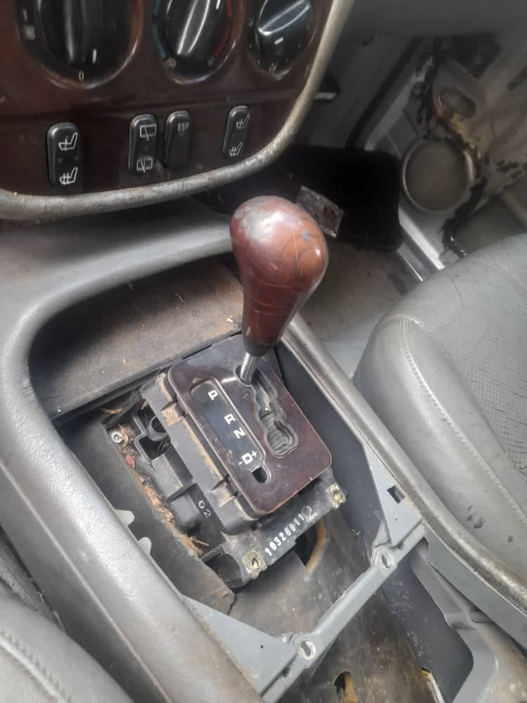 Mecedes Benz ML 270 W163 Model diesel STRIPPING THE CAR FOR PARTS, Based in windhoek call 0812830731;
